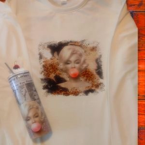 Marliyn monroe tee and 20 oz tumbler